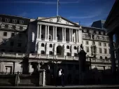 بانک مرکزی انگلستان نرخ بهره خود را ۰.۵٪ افزایش داد و آن را به ۵٪ رساند.